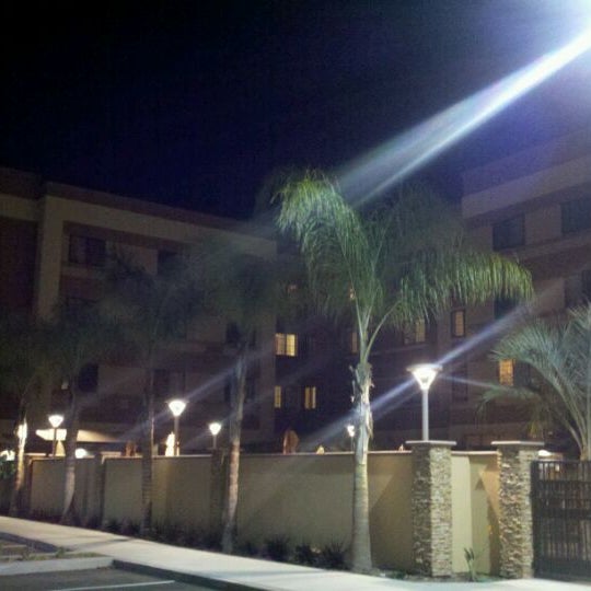 Photo taken at Courtyard by Marriott San Diego Oceanside by ES J. on 1/26/2012