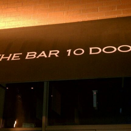 Photos At The Bar 10 Doors Bar In Chicago