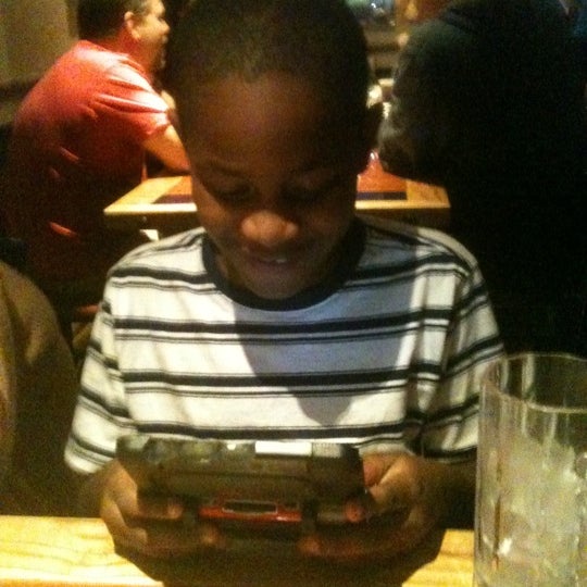 Photo taken at Chili&#39;s Grill &amp; Bar by Marvin W. on 3/24/2012