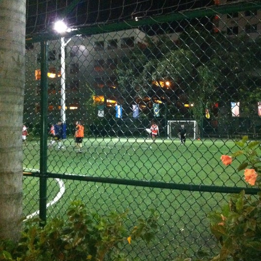 6/14/2012에 Ransel C.님이 Downtown Soccer에서 찍은 사진