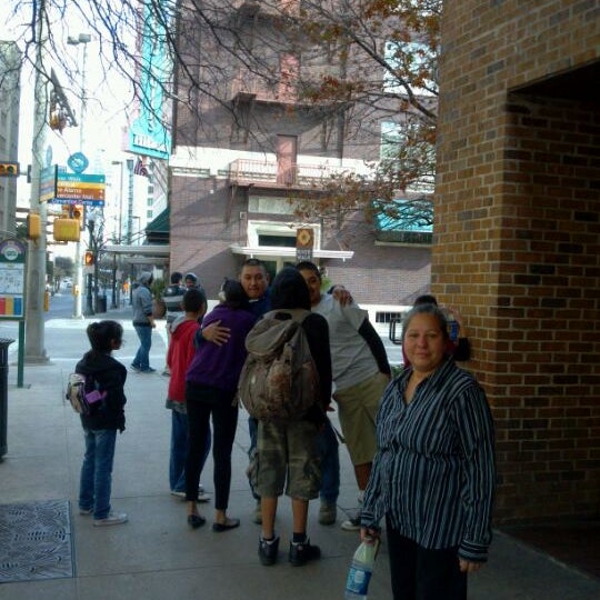 1/16/2012 tarihinde Erica C.ziyaretçi tarafından Biga on the Banks'de çekilen fotoğraf