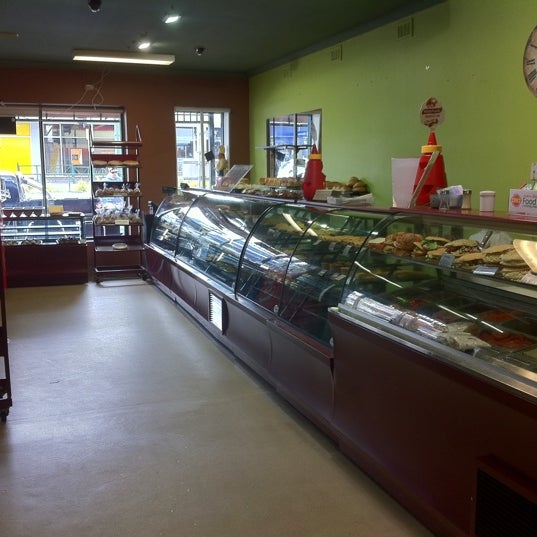 Garlands Cafe & Bakehouse 3 tips