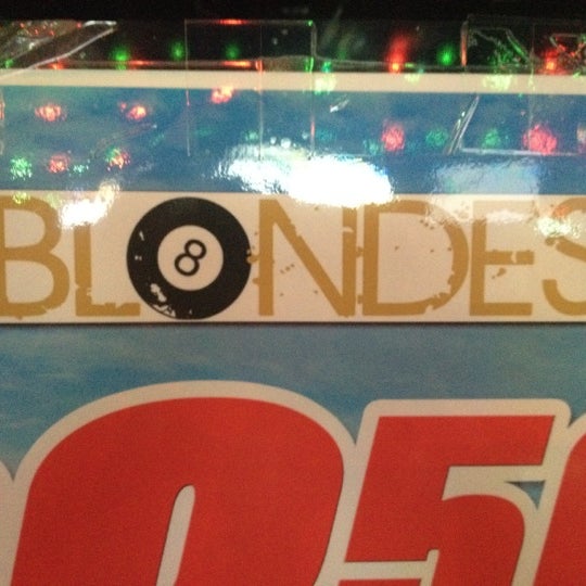 4/24/2012에 Rory C.님이 Dirty Blondes Sport Bar에서 찍은 사진