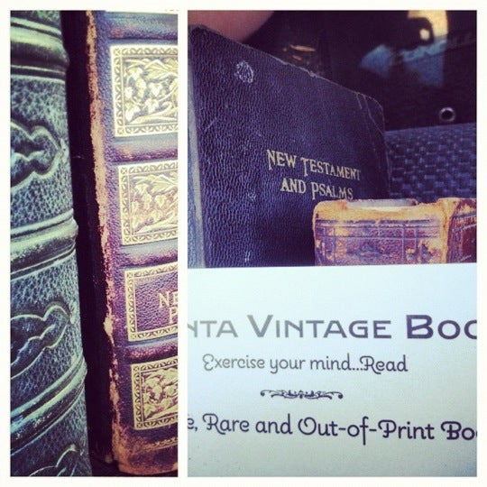 7/8/2012 tarihinde Charlie H.ziyaretçi tarafından Atlanta Vintage Books'de çekilen fotoğraf