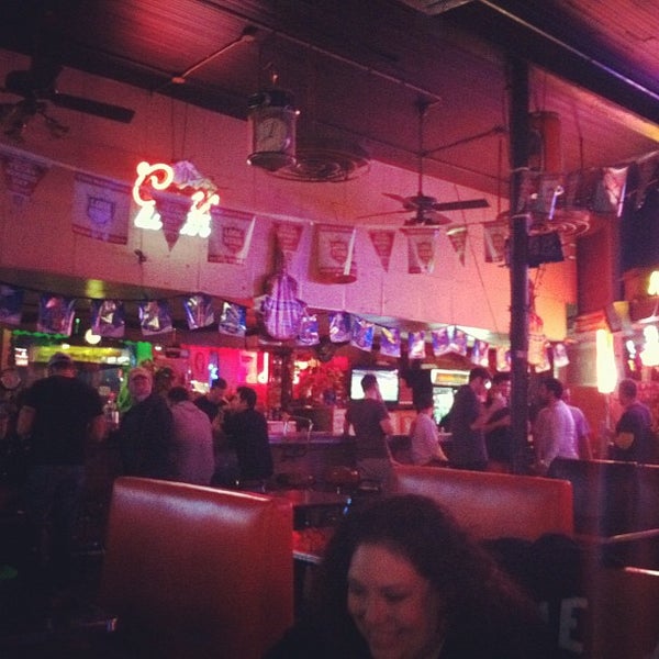 1/7/2012 tarihinde Rodolfo V.ziyaretçi tarafından Bar America'de çekilen fotoğraf