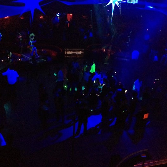 3/25/2012에 Jim V.님이 Lava Nightclub at Turning Stone Resort Casino에서 찍은 사진