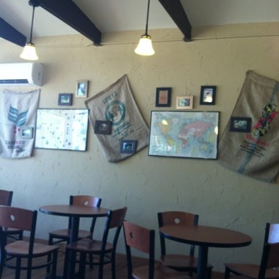 7/23/2012 tarihinde Vicki S.ziyaretçi tarafından KaffeGeita'de çekilen fotoğraf