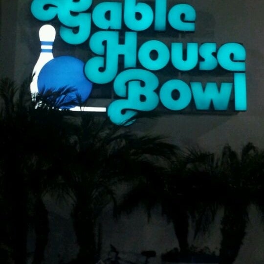 Photo taken at Gable House Bowl by Joseph &quot;JoJo&quot; Z. on 3/30/2012