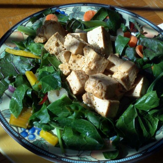 Photo taken at Steamed Organic Vegetarian Cuisine by Ken M. on 11/5/2011