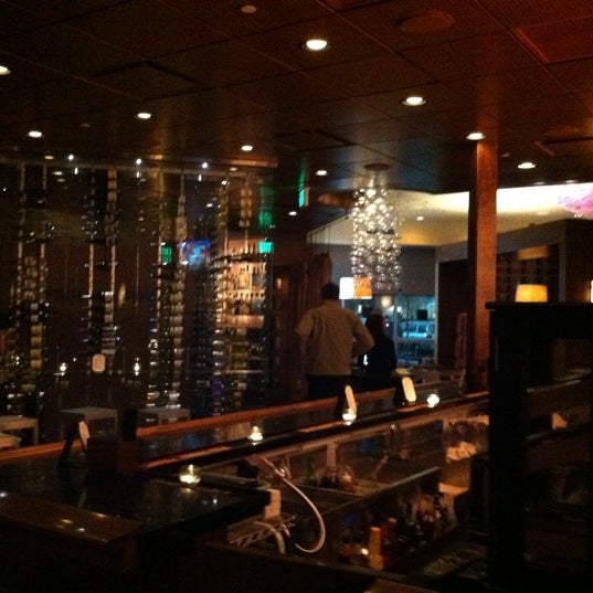 1/20/2011 tarihinde Joe L.ziyaretçi tarafından Indulge Bistro &amp; Wine Bar'de çekilen fotoğraf