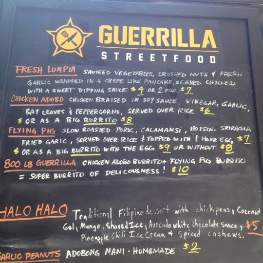 รูปภาพถ่ายที่ Guerrilla Street Food โดย Shondra A. เมื่อ 7/23/2012