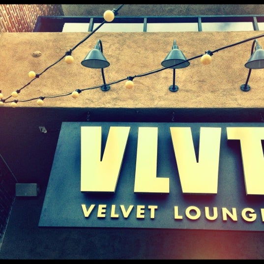 Foto scattata a VLVT | Velvet Lounge da Jake E. il 3/11/2012