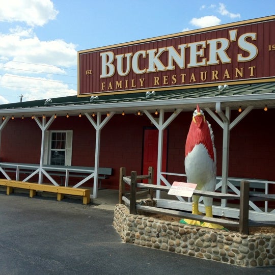 4/8/2012 tarihinde Nikki U.ziyaretçi tarafından Buckner&#39;s Family Restaurant'de çekilen fotoğraf