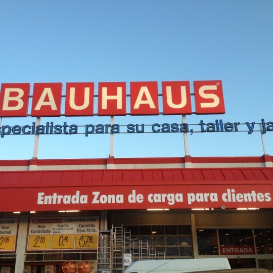 Bauhaus - Carretera de Cádiz - 10 Tipps von 409 Besucher
