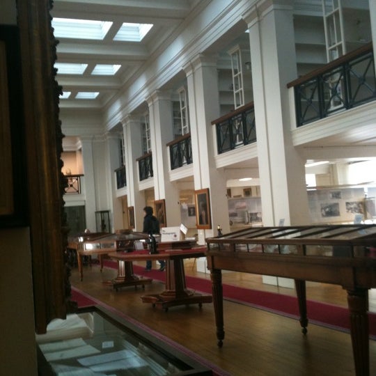 Photo taken at Surgeons&#39; Hall Museums by Alena on 4/27/2011