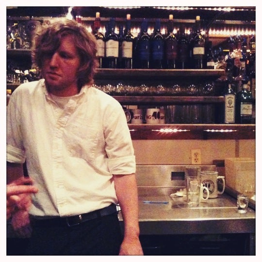6/17/2011にEvan W.がThe Contented Cow Pub and Wine Barで撮った写真