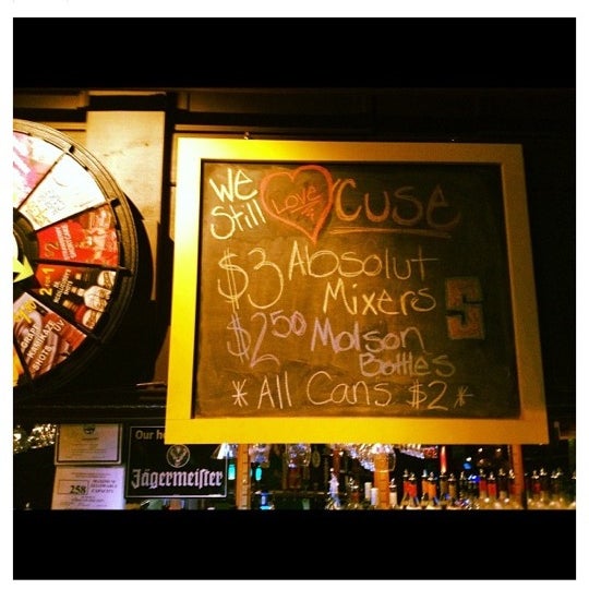 4/2/2012 tarihinde April L.ziyaretçi tarafından Clinton Street Pub'de çekilen fotoğraf