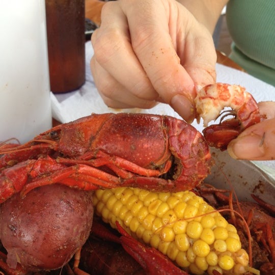 4/1/2012에 Stacey M.님이 Floyd&#39;s Cajun Seafood - Webster에서 찍은 사진