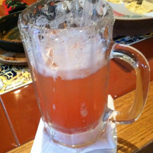 Photo taken at Chili&#39;s Grill &amp; Bar by Danielle Y. on 5/30/2012