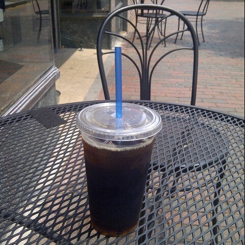 Photo taken at Peet&#39;s Coffee &amp; Tea by Erik W. on 7/13/2012