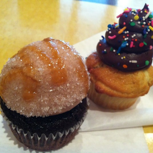 รูปภาพถ่ายที่ The Chocolate Moose Bakery &amp; Cafe โดย Racheal R. เมื่อ 7/14/2012