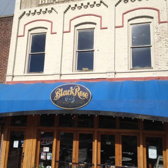 Black Rose Pub American Restaurant in Hendersonville