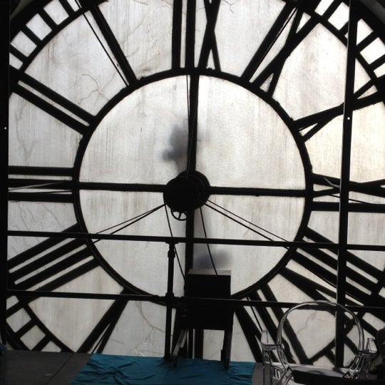 Foto scattata a Clock Tower Grill da Raymond D. il 9/1/2012