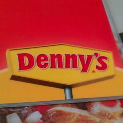Photo taken at Denny&#39;s by Lui P. on 7/18/2012