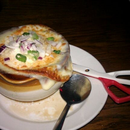 If you don't try the french onion soup your doing yourself a disservice! Yes those are scissors.