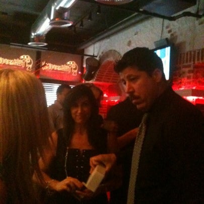 7/25/2012 tarihinde Scott B.ziyaretçi tarafından TuCandela Bar'de çekilen fotoğraf