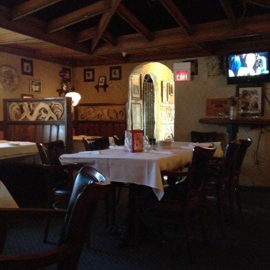 Foto tomada en Pietro&#39;s Italian Restaurant  por Matt S. el 2/26/2012