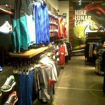Nike - Real Plaza - Sporting Goods Shop