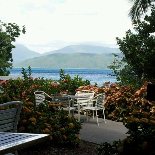 รูปภาพถ่ายที่ Fitzroy Island Resort โดย Kylie A. เมื่อ 2/18/2012