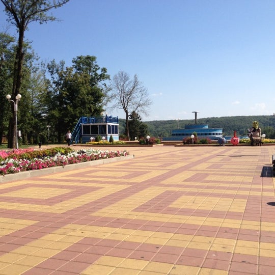 Парк в майкопе адрес