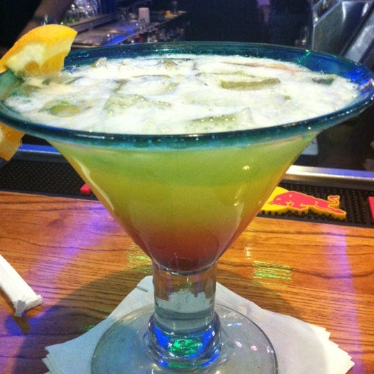 Photo taken at Chili&#39;s Grill &amp; Bar by JE&#39;WELZ J. on 4/14/2012