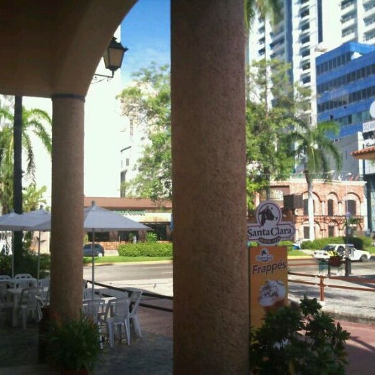 Pabellón Costera Centro comercial en Acapulco