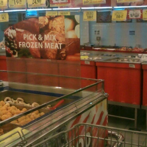 Foto Di Giant Bangi Utama 6 Consigli Da 700 Visitatori