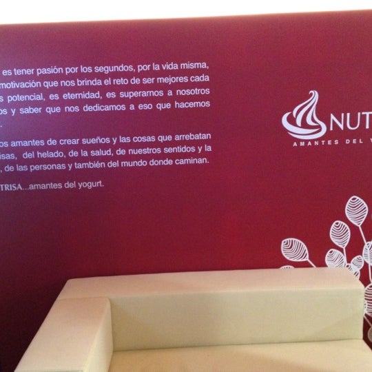 Photo taken at Amantes del Yogurt · Nutrisa by Farid G. on 4/5/2012