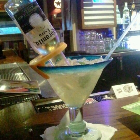 Photo taken at Chili&#39;s Grill &amp; Bar by Lisa D. on 4/2/2012