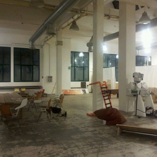 2/21/2012에 Marco B.님이 Vectorealism Factory (c/o Made in MaGe)에서 찍은 사진
