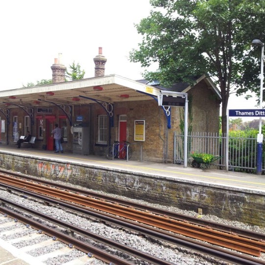 Thames Ditton Railway Station (THD) - Train Station