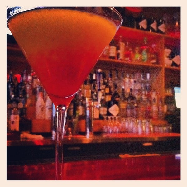 Foto tirada no(a) Ignite Bar &amp; Grille por Deanna R. em 3/8/2012