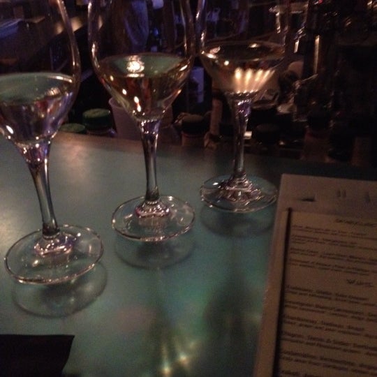 2/28/2012にDani K.がJet Wine Barで撮った写真