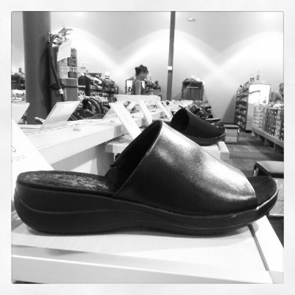 DSW Designer Shoe Warehouse Dunwoody, GA