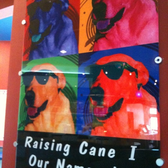 Foto tirada no(a) Raising Cane&#39;s Chicken Fingers por Prof P. em 6/25/2012