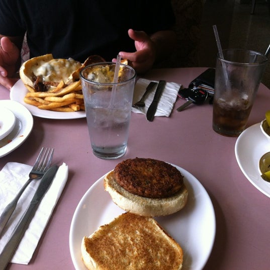 Foto tirada no(a) Silver Star Diner por Tiffany A. em 7/13/2012