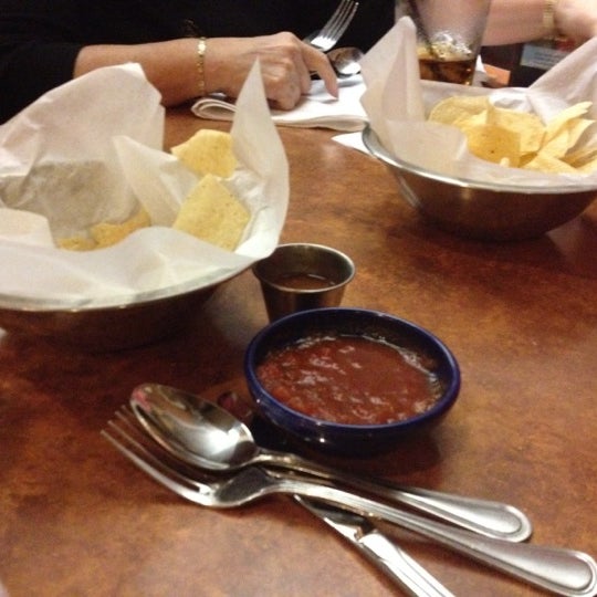 Photo taken at Abuelo&#39;s Mexican Restaurant by Tara on 5/12/2012