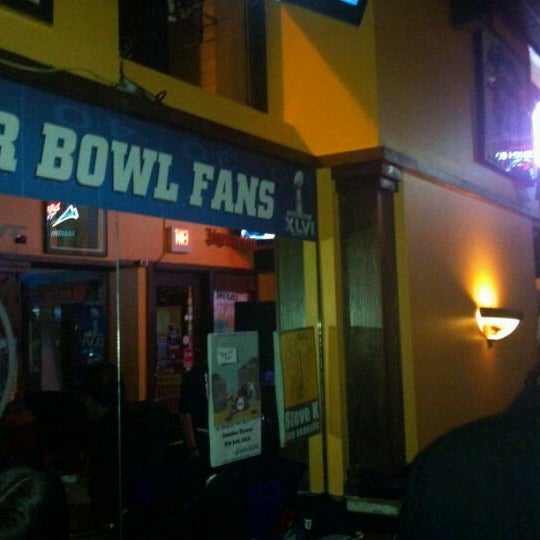 2/4/2012 tarihinde phil w.ziyaretçi tarafından Coaches Tavern'de çekilen fotoğraf