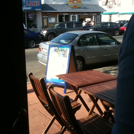 Photo taken at The Whale&#39;s Tale Oyster Bar, Chowder House &amp; Seafood Grill by Marina R. on 5/13/2012
