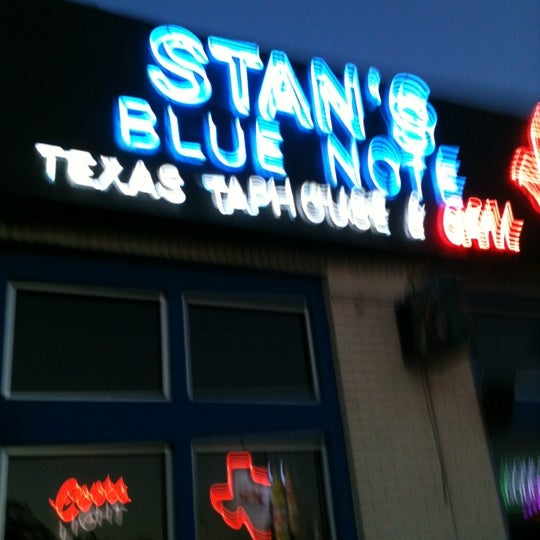 Photo taken at Stan’s Blue Note by Brad T. on 4/25/2012